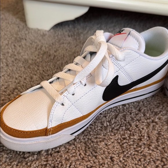 Nike Court Legacy Next Nature - Women’s size 7 - Picture 14 of 16